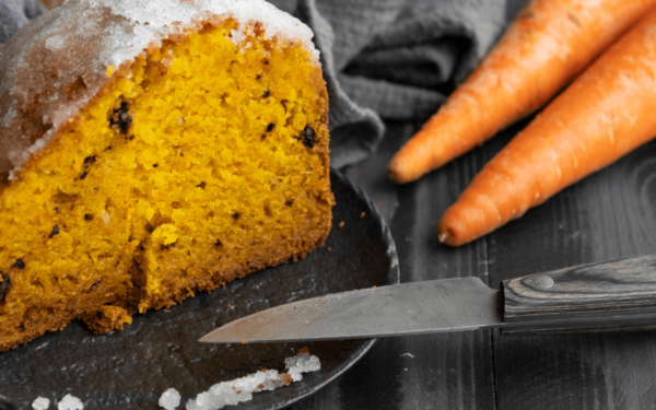 Receita de Bolo de Cenoura com Cobertura de Chocolate: Um Clássico Irresistível para o Café da Tarde